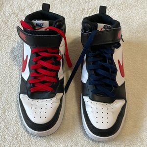Nike court borough 2 mid size 7 youth